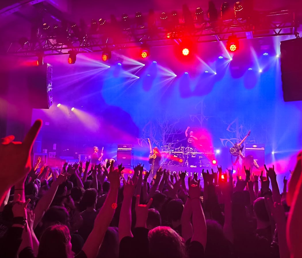 LAST TRAIN en concert 1