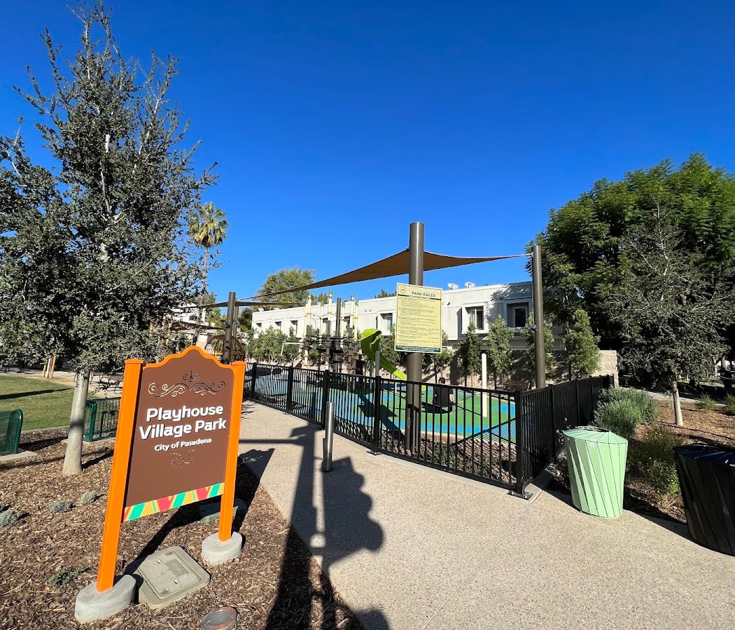 Playhouse Village Park 2