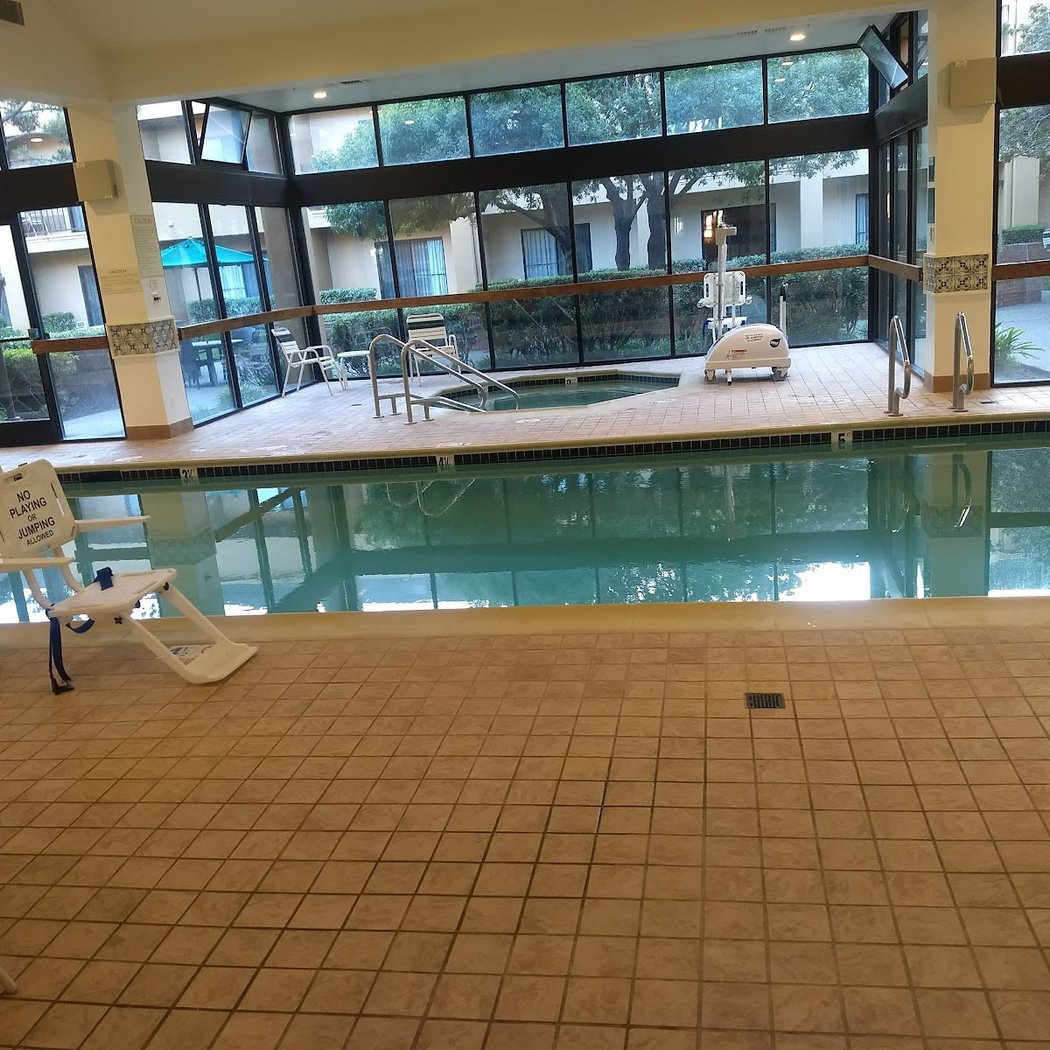 Courtyard by Marriott San Francisco Airport 3