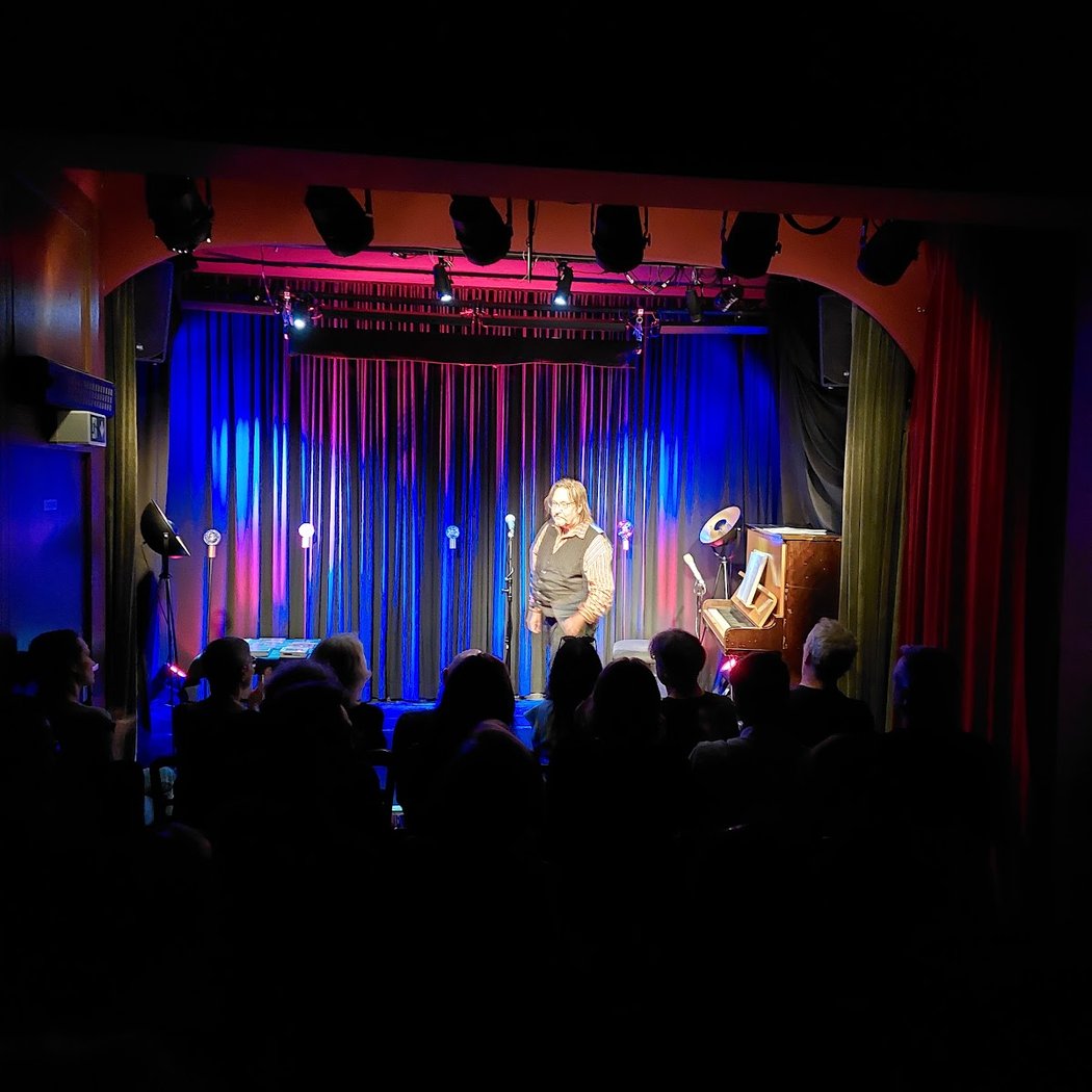 Zebrano-Theater 1