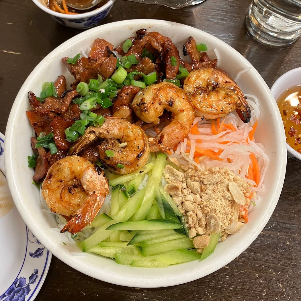 Phở Hương Vietnamese Restaurant 1