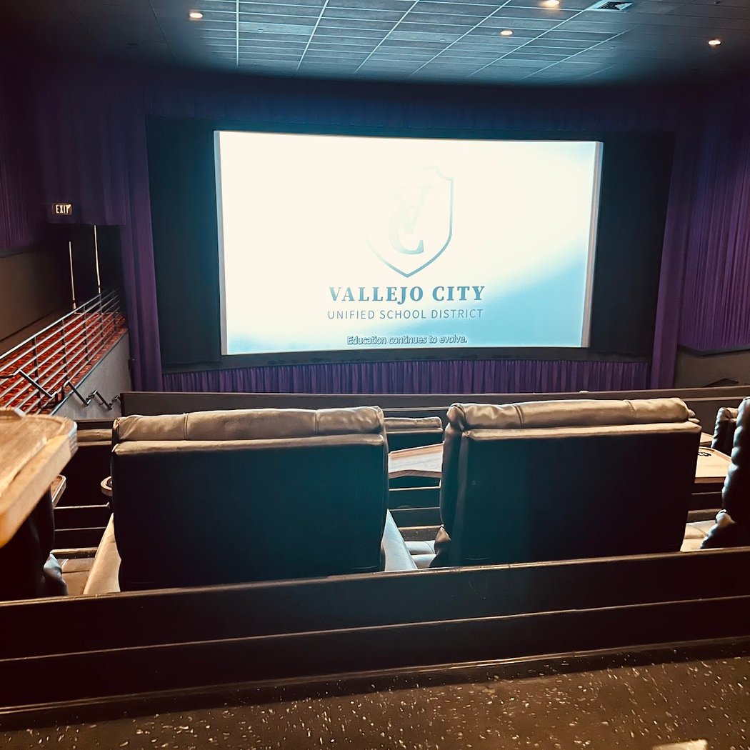 Cinemark Century Vallejo 14 3