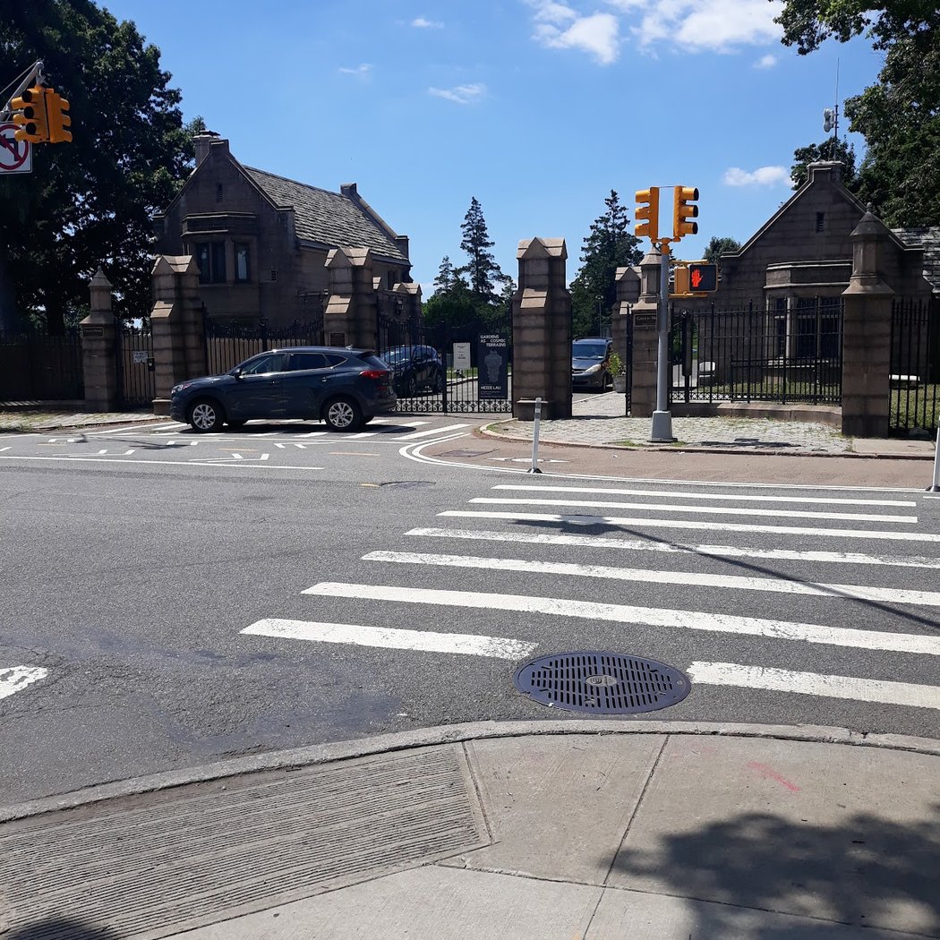 Green-Wood Entrance at Prospect Park West 3