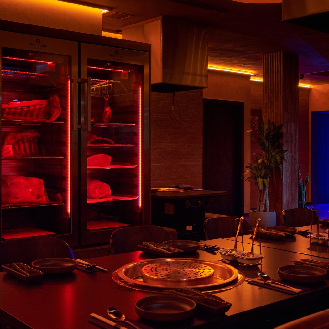 Unglo Thai Restaurant and Bar 2