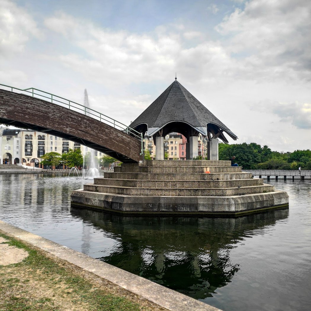 Esplanade des Abymes 3
