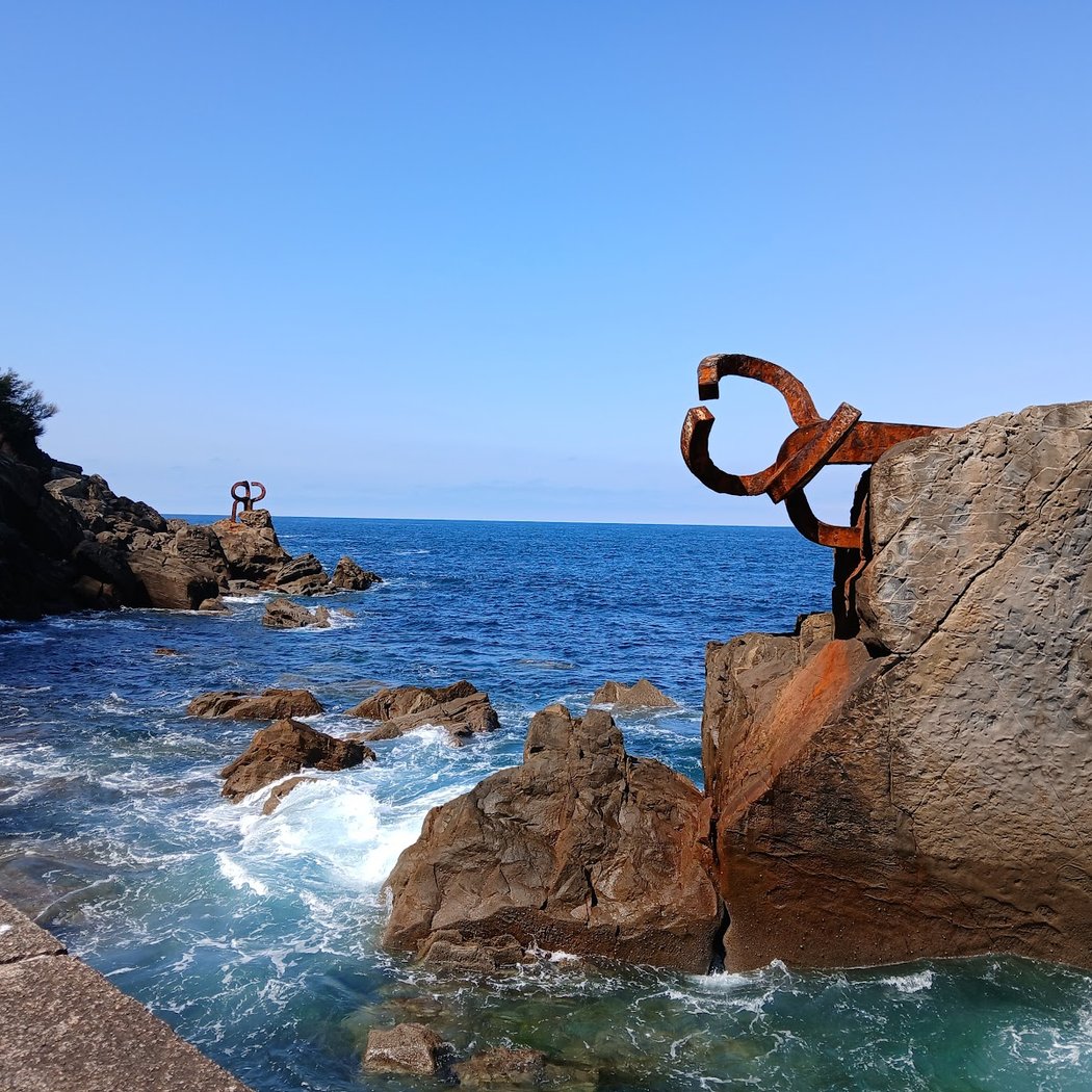 Comb of the Wind (Eduardo Chillida, 1976) 3