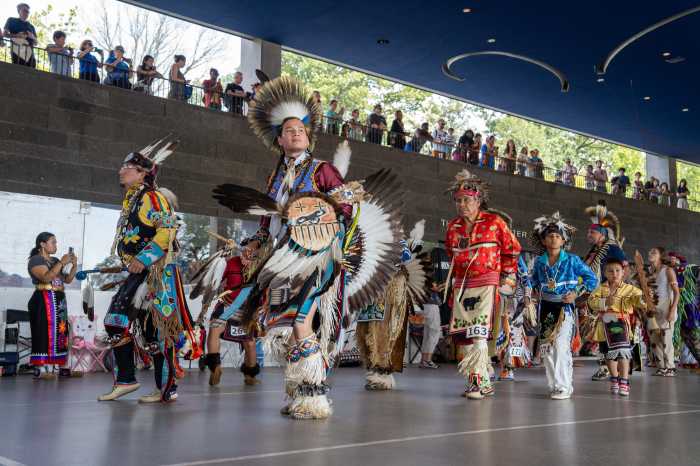 Voices of Lunáapeew exhibit 1