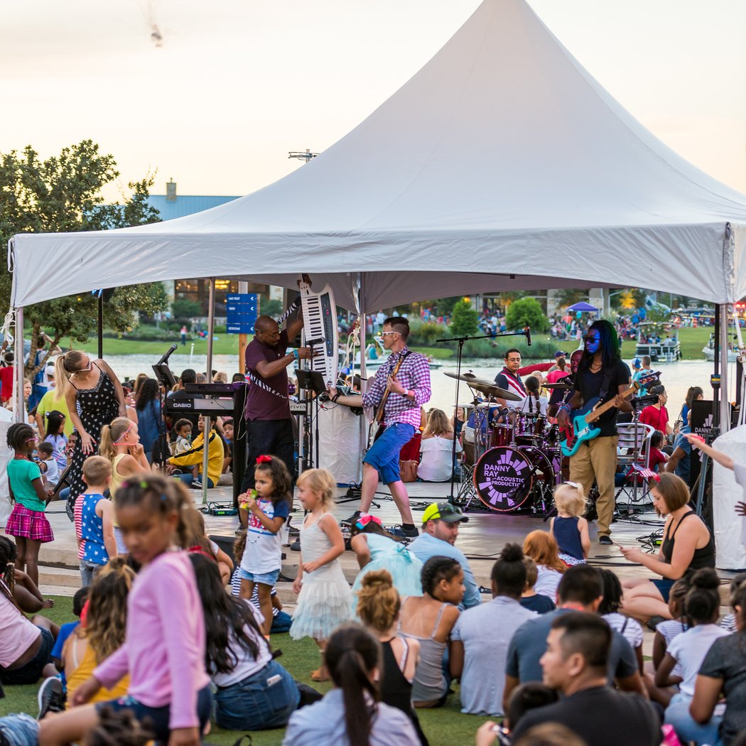 Lakeside Live Music 2
