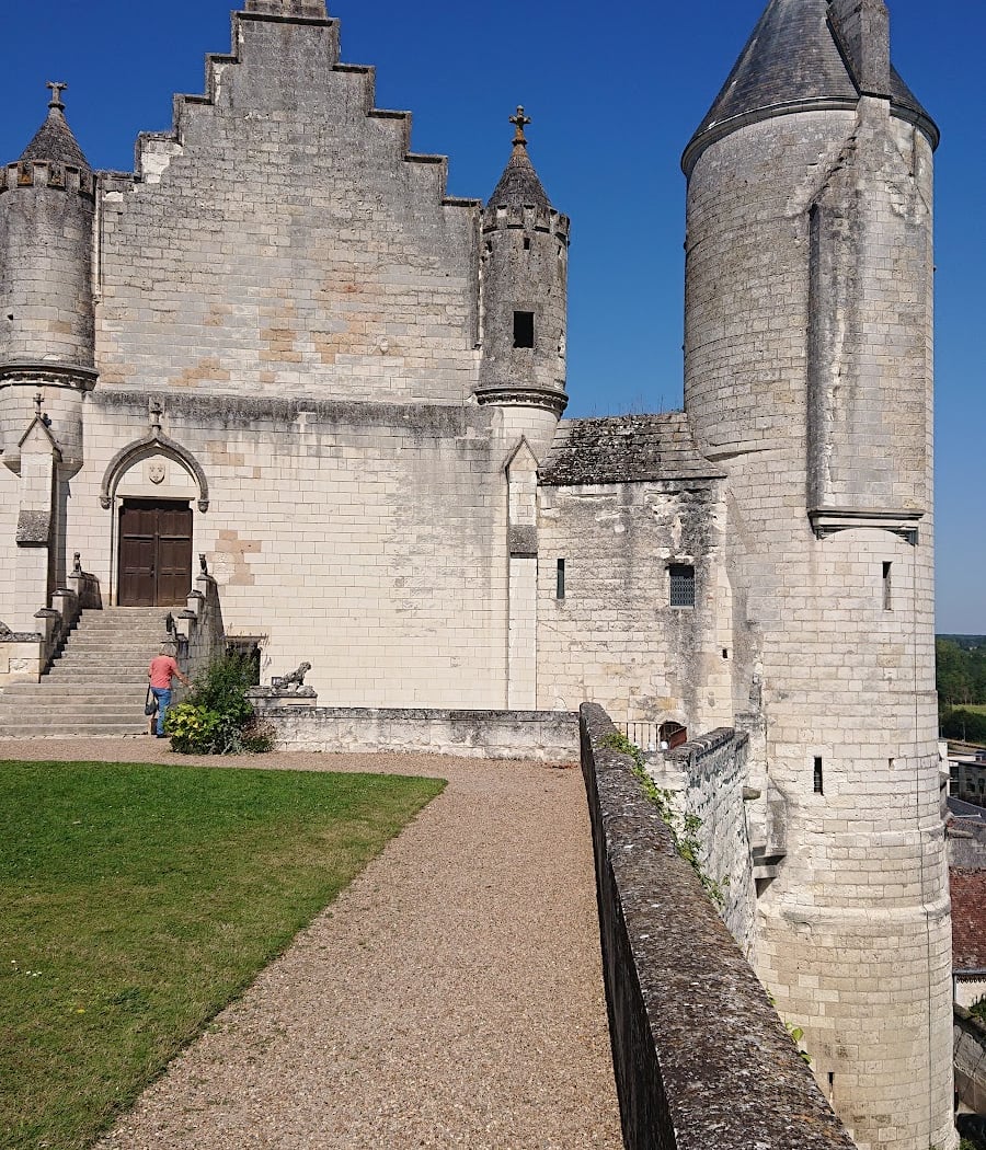 Loches 3