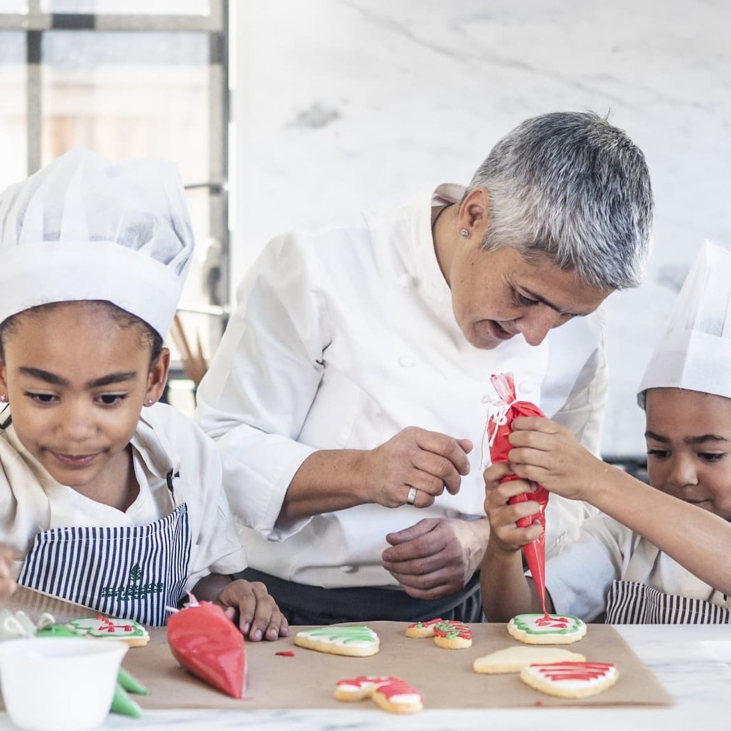 Annual Holiday Cookie Decorating Class 1