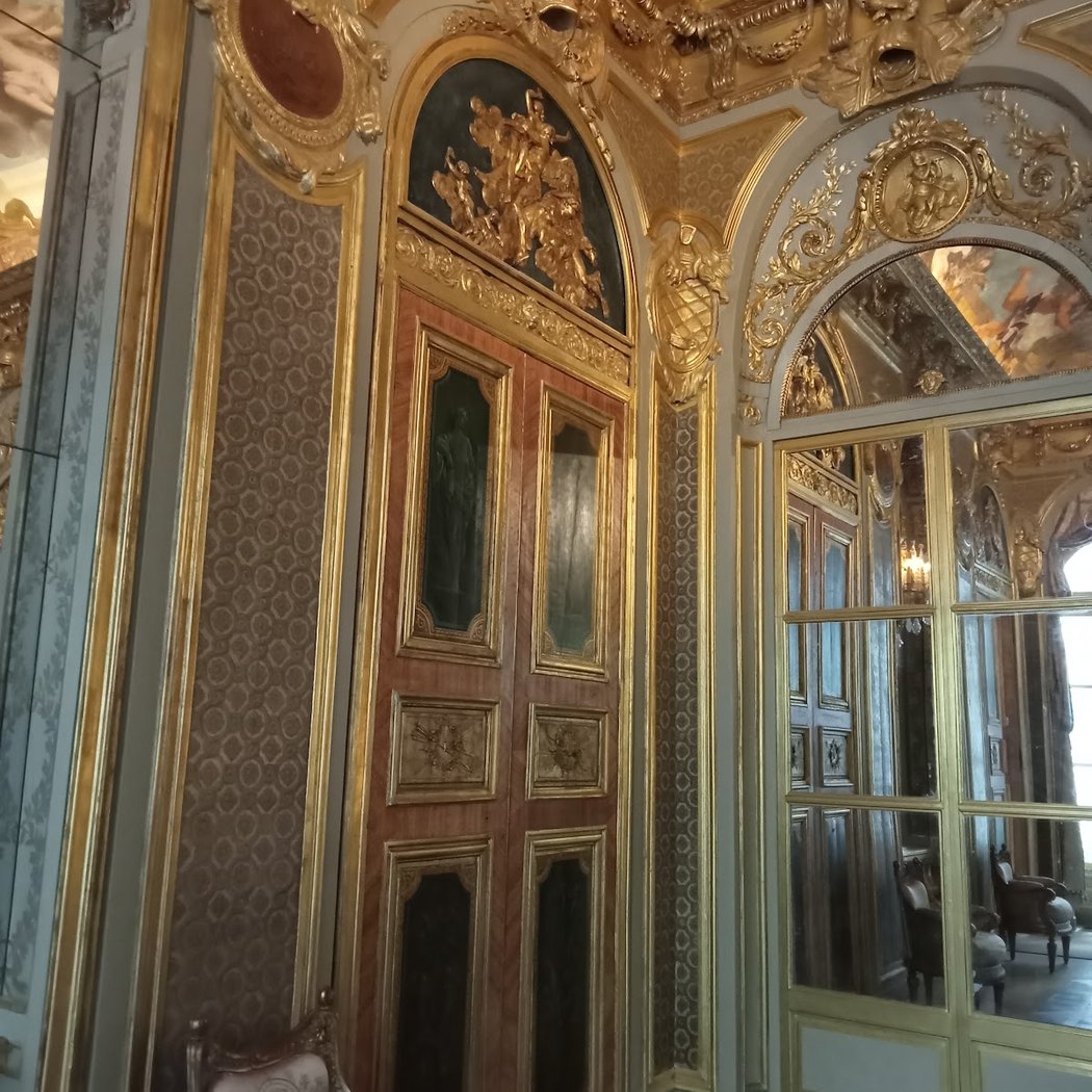 Visite des décors de la Chancellerie d’Orléans 3