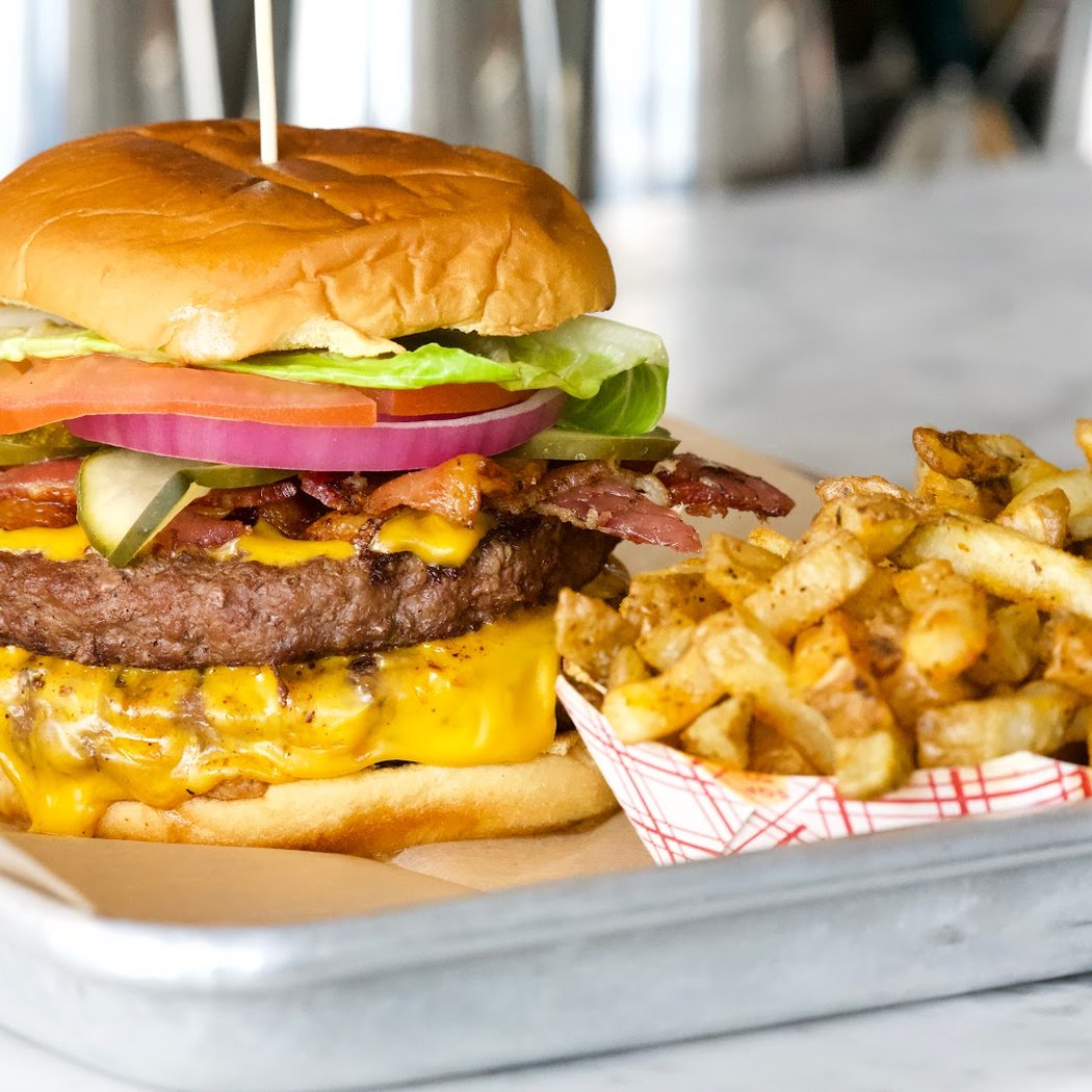 Batesy’s BBQ and Bar 1