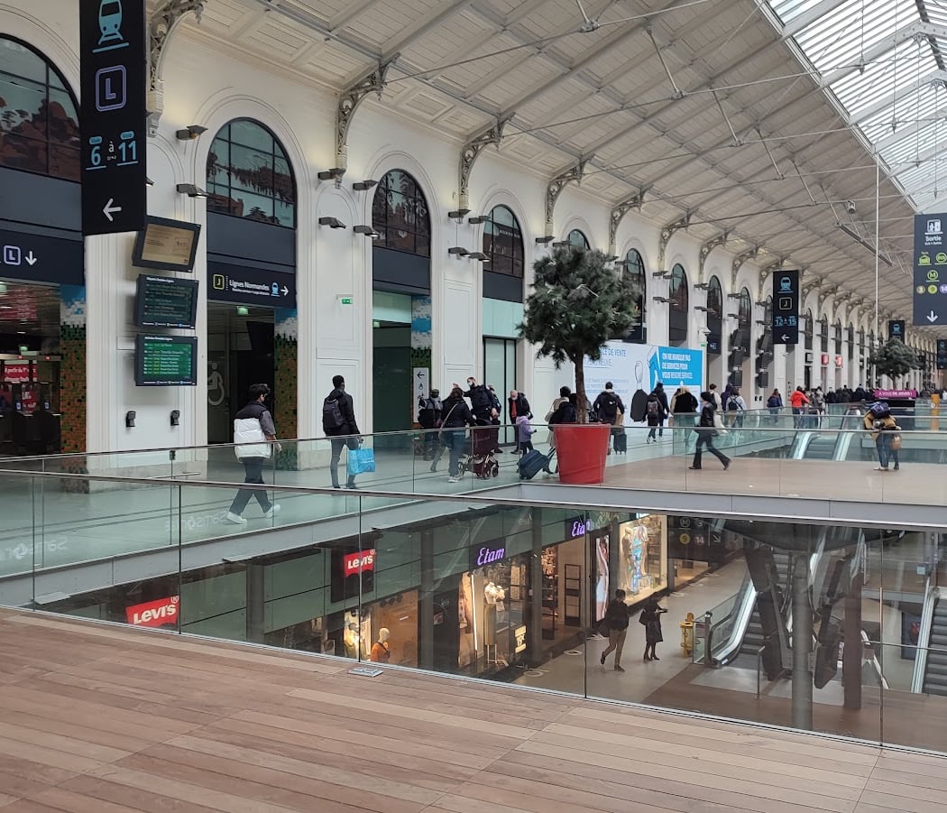 Shopping centre "Saint-Lazare" 3