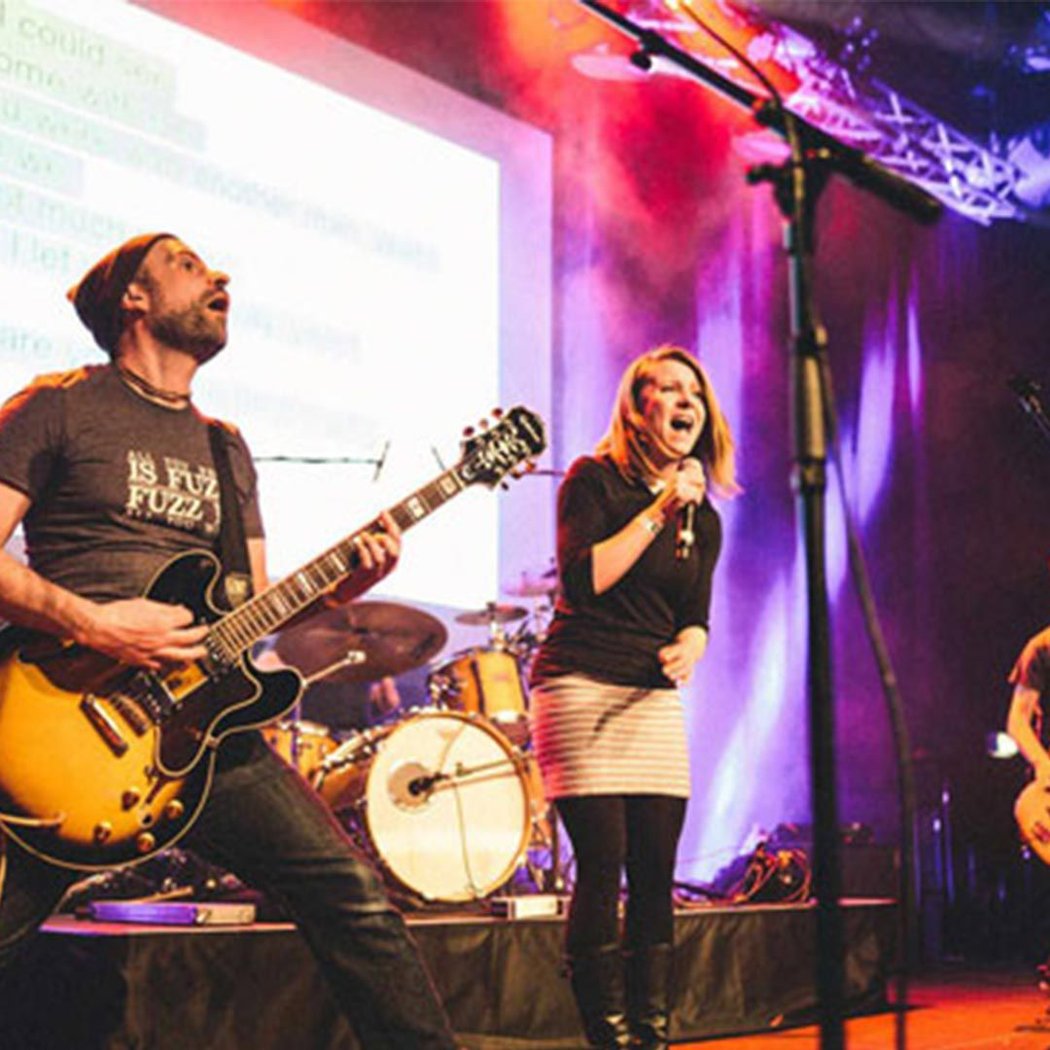 Live Band Karaoke: Sing for the Win! 1