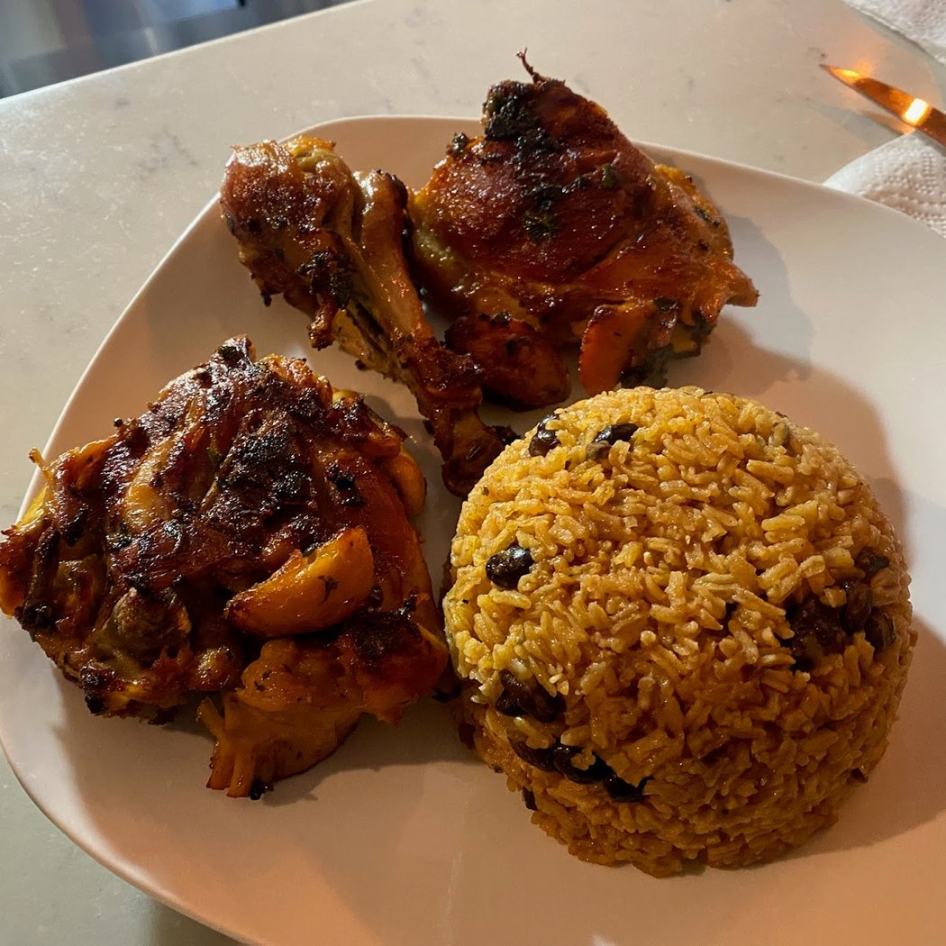 Yes Mama Wine Bar: A Puerto Rican & Spanish Catering Kitchen 4