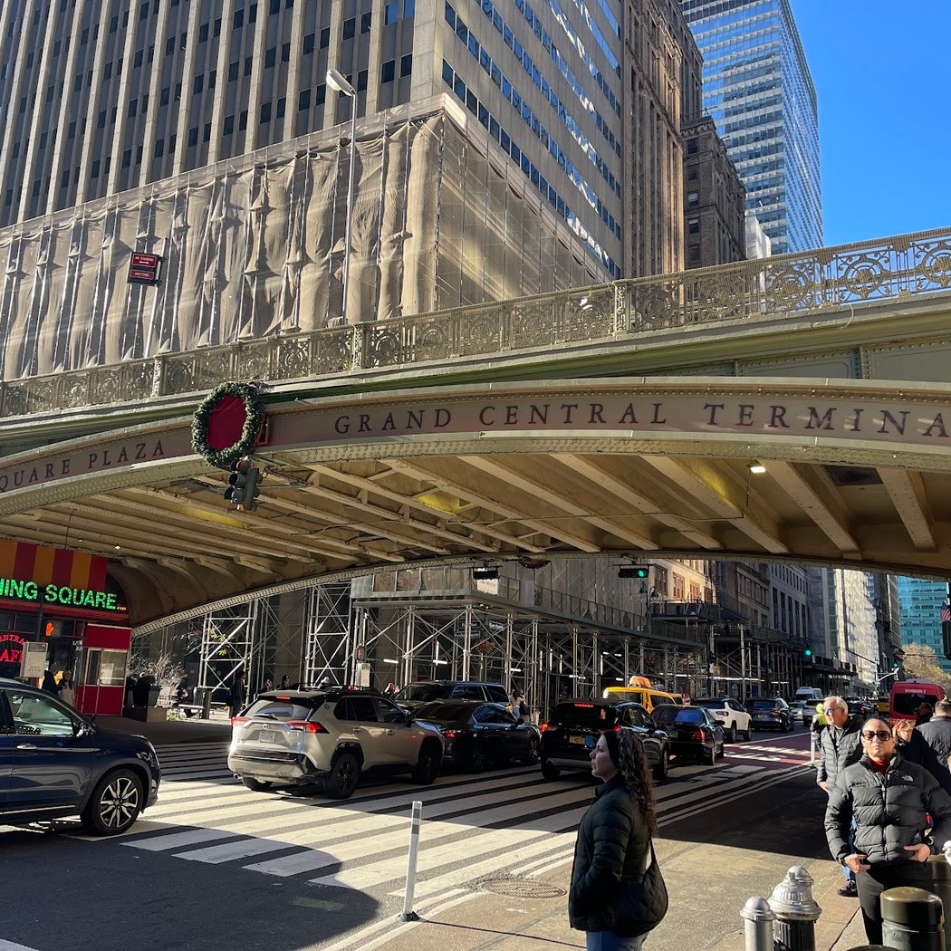 Exploring Grand Central Terminal and the Subterranean LIRR Station 1