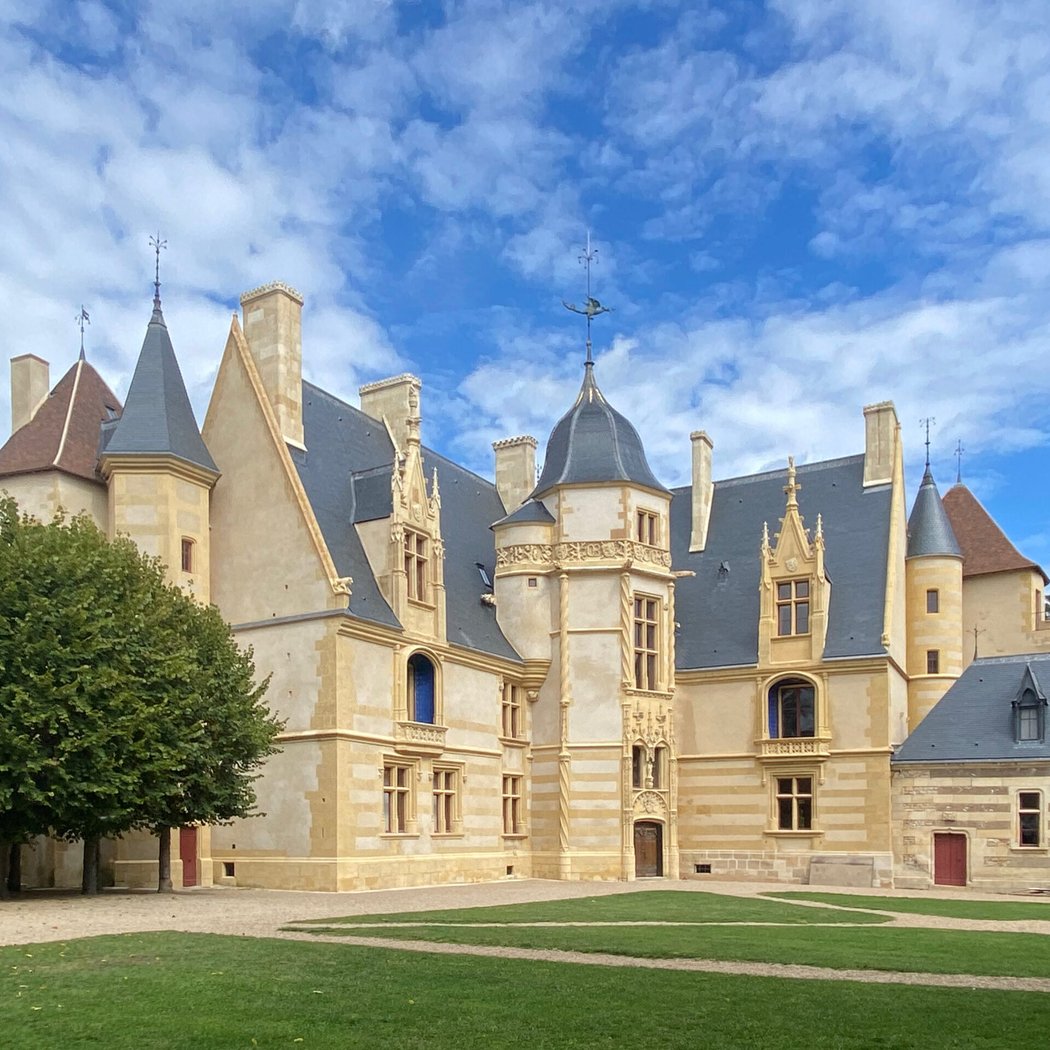 Château d'Ainay-le-Vieil 2