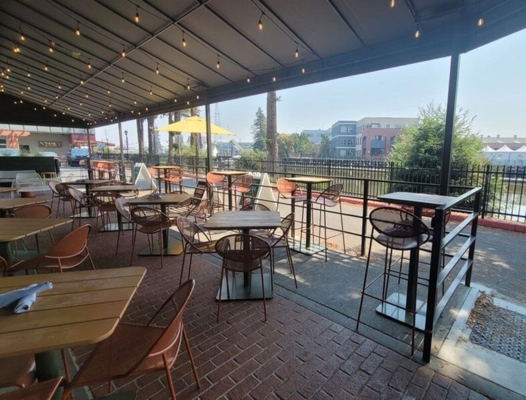 Luma Bar & Eatery 2