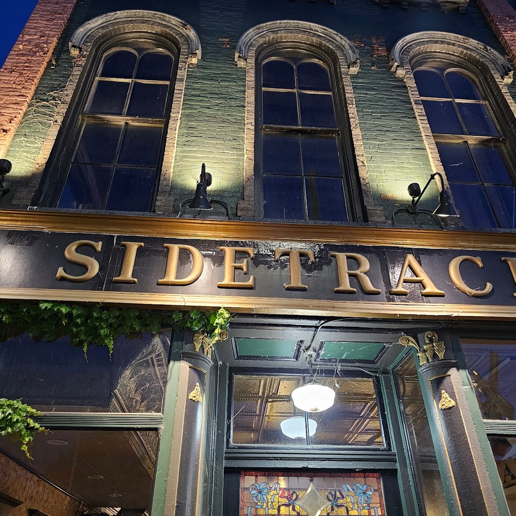 Sidetrack Bar and Grill 2