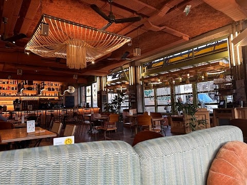 The Place to... Gare de l'Est - Restaurant Pub Paris 10 2