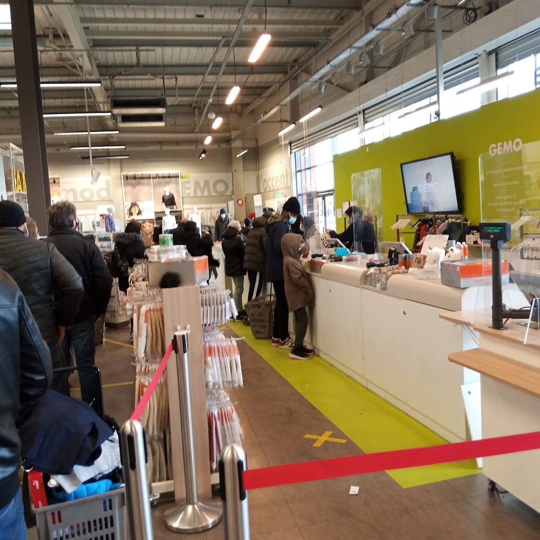 Espace Commercial Chanteraines 3
