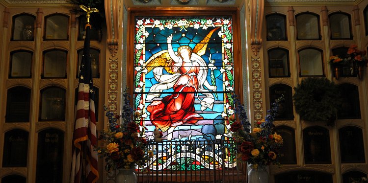 San Francisco Columbarium & Funeral Home 舊金山骨灰龕與殯儀館 1