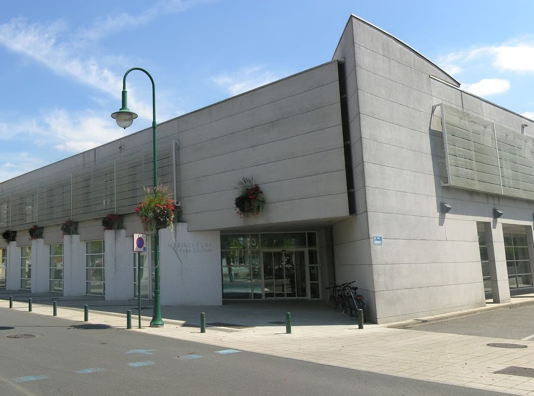 Yves Laurent Library 2