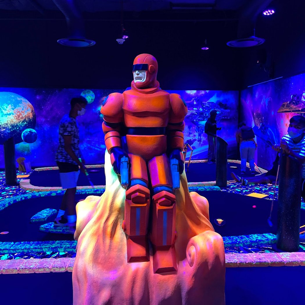 Blacklight Mini Golf 4