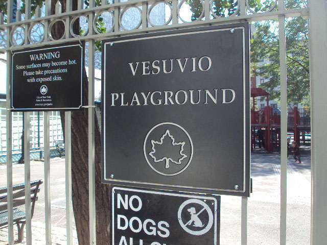 Vesuvio Playground 4