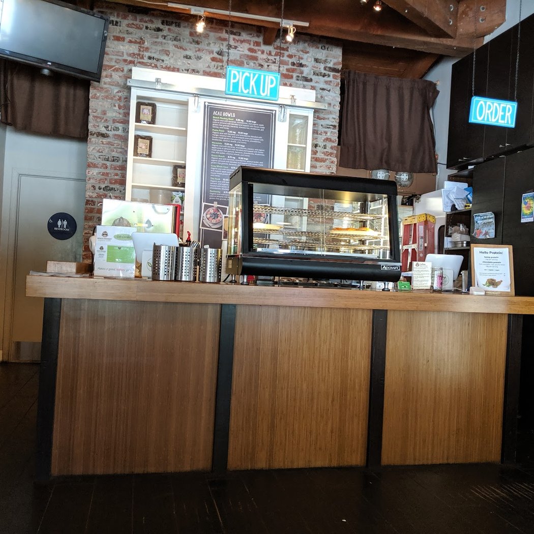 Beach Monkey Organic Cafe 3