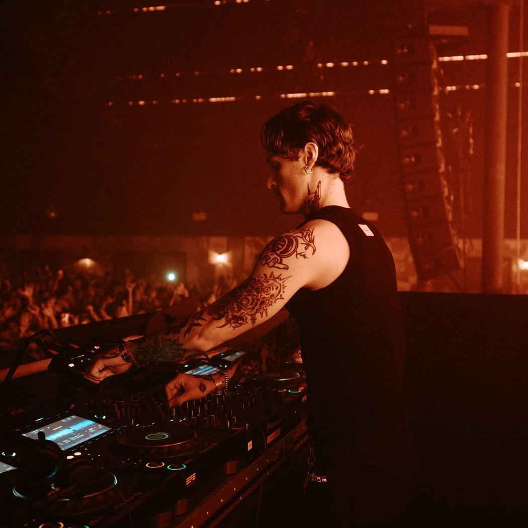 Prospa b2b Josh Baker + Rossi b2b Chloe Caillet 1