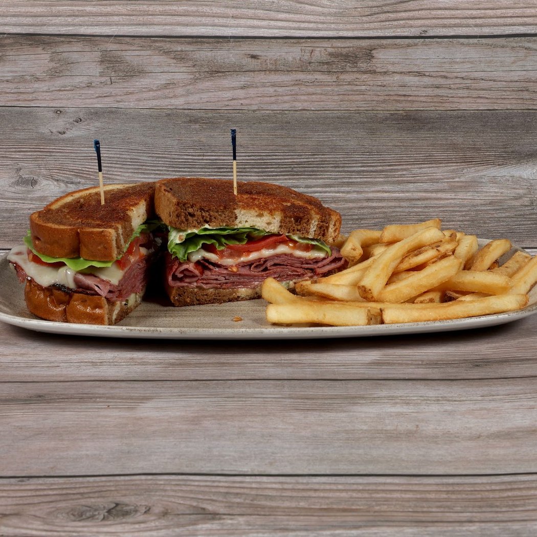 Double D's Sports Grille 3