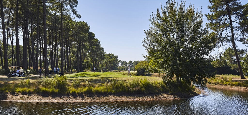Golf Blue Green Gujan 1