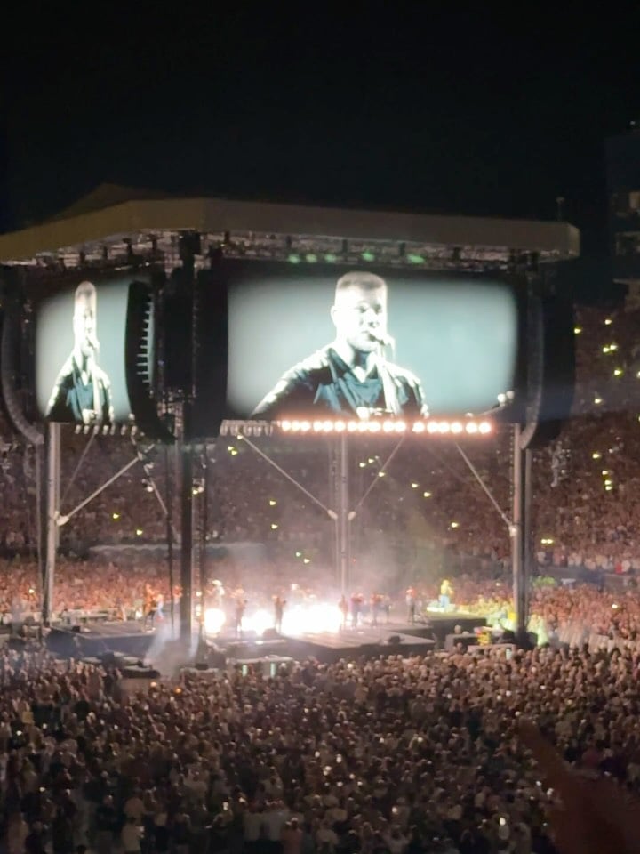 Record-breaking concert featuring Zach Bryan and John Mayer 1