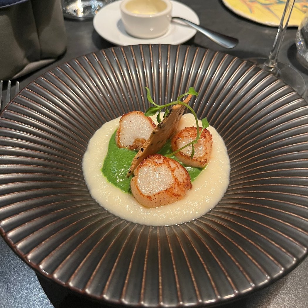 24 Le restaurant 1