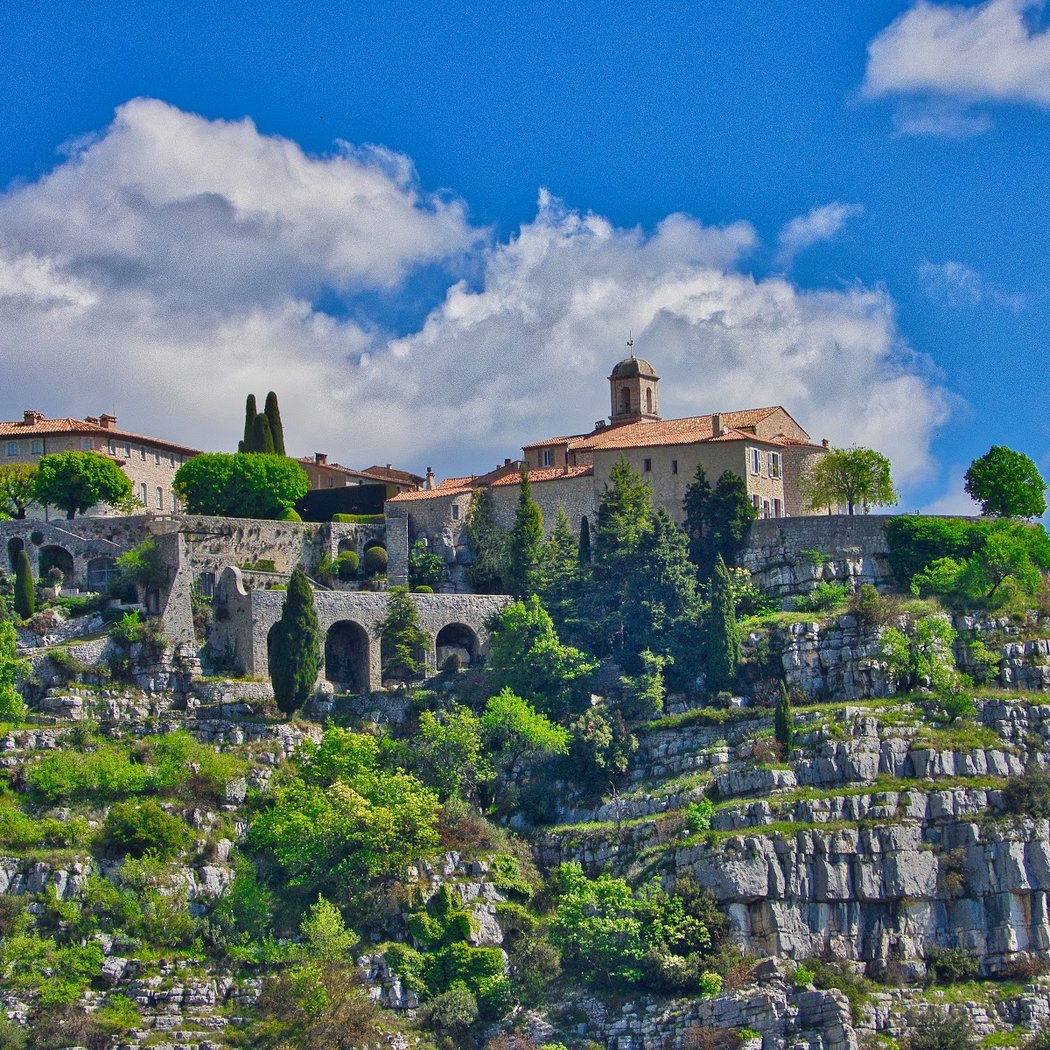 Gourdon 1