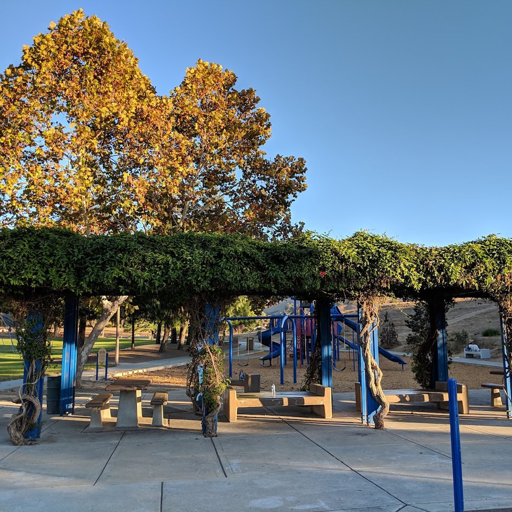 La Colina Park 3