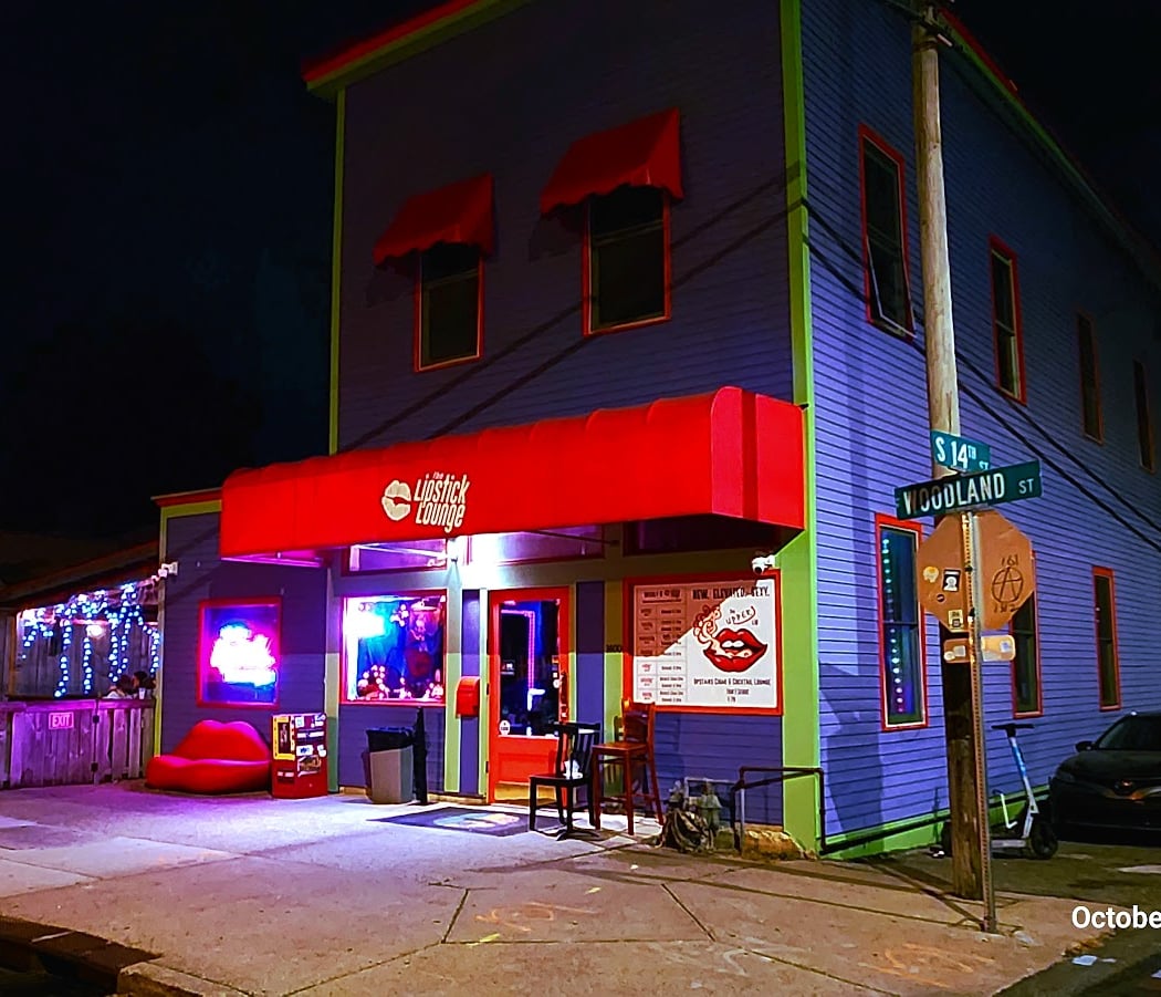 The Lipstick Lounge 5