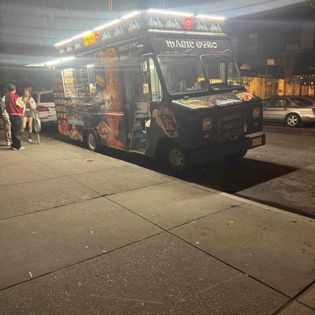 Magic Gyro|Halal Food Truck 3