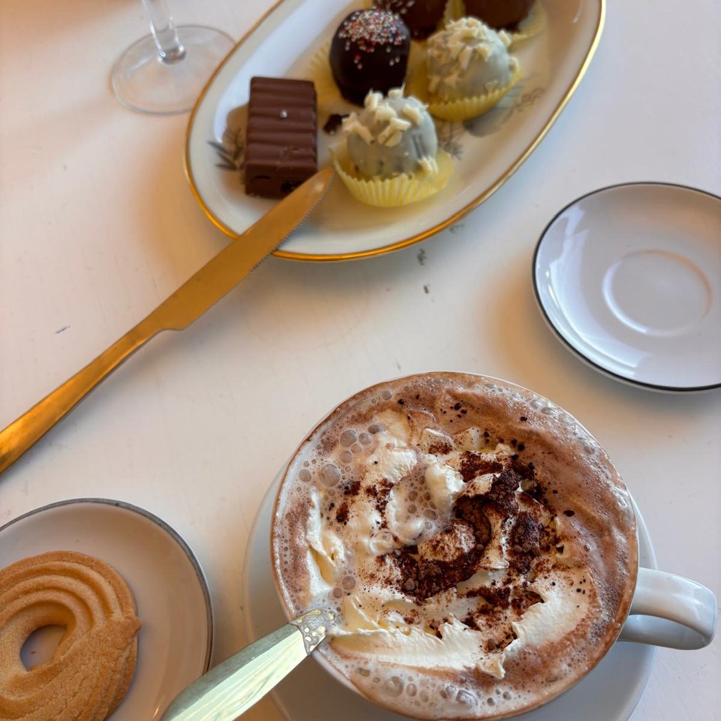 Cafe Emmanuel