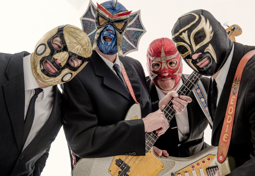 Los Straitjackets 3