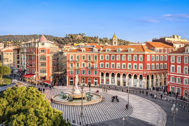 Place Massena 1