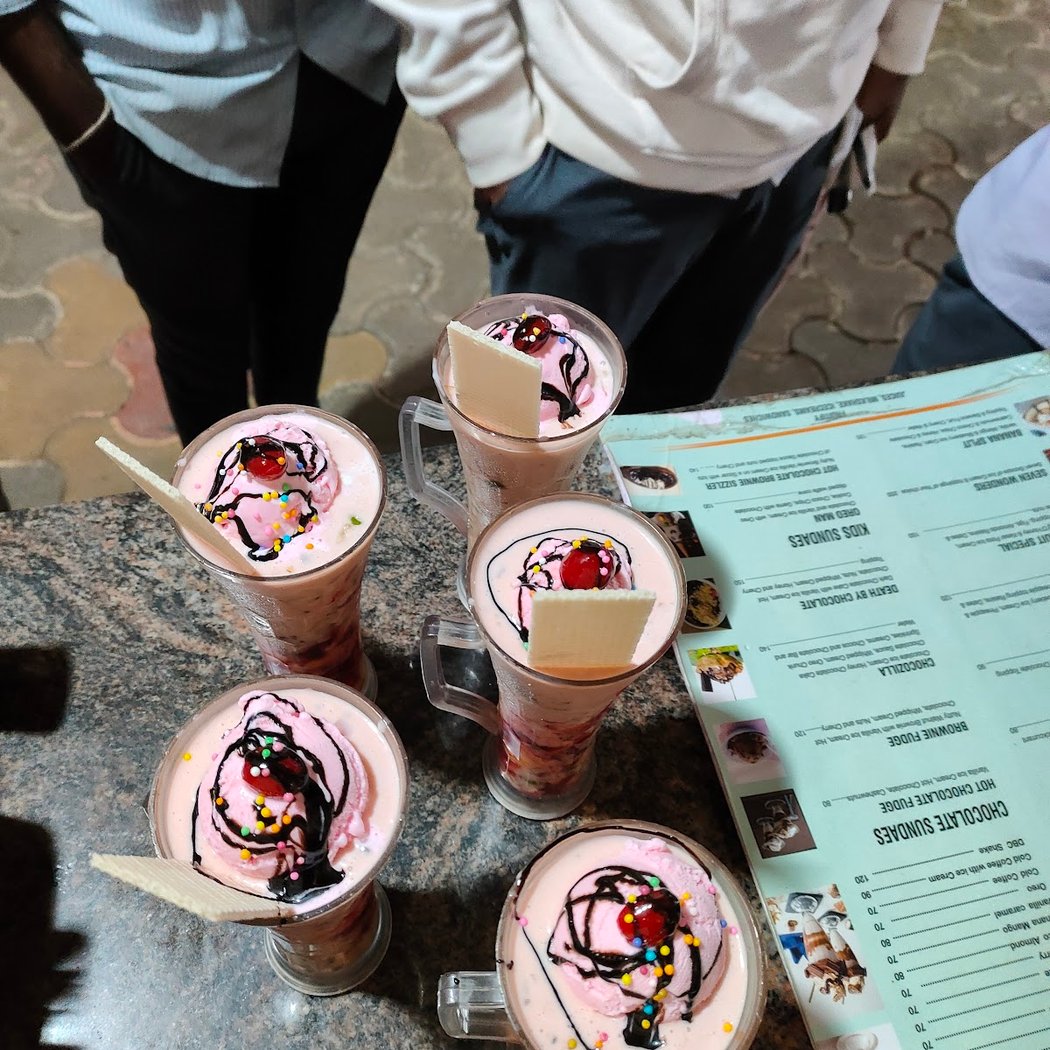 Fruitify Juices Sandwiches and Ice Creams 3