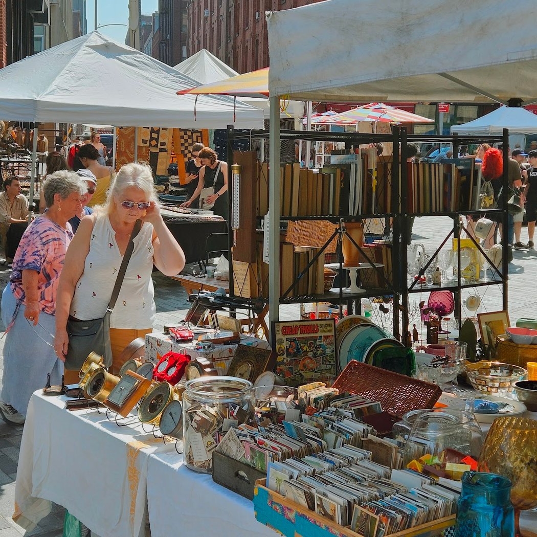 Dumbo Loft Market 1