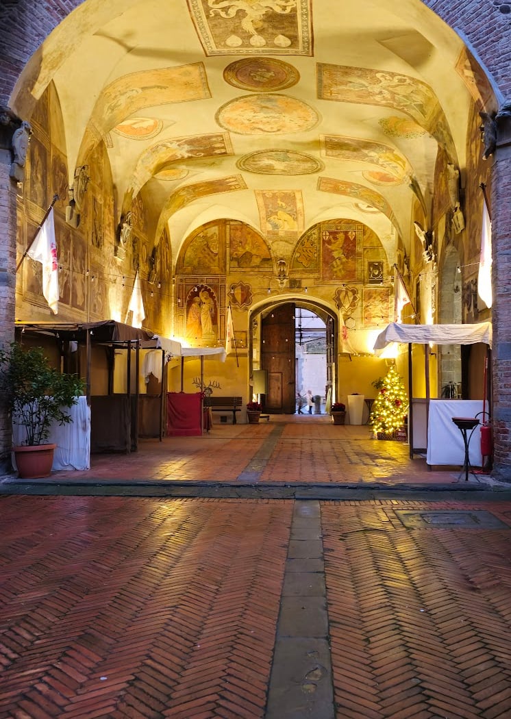 Palazzo dei Vicari 1