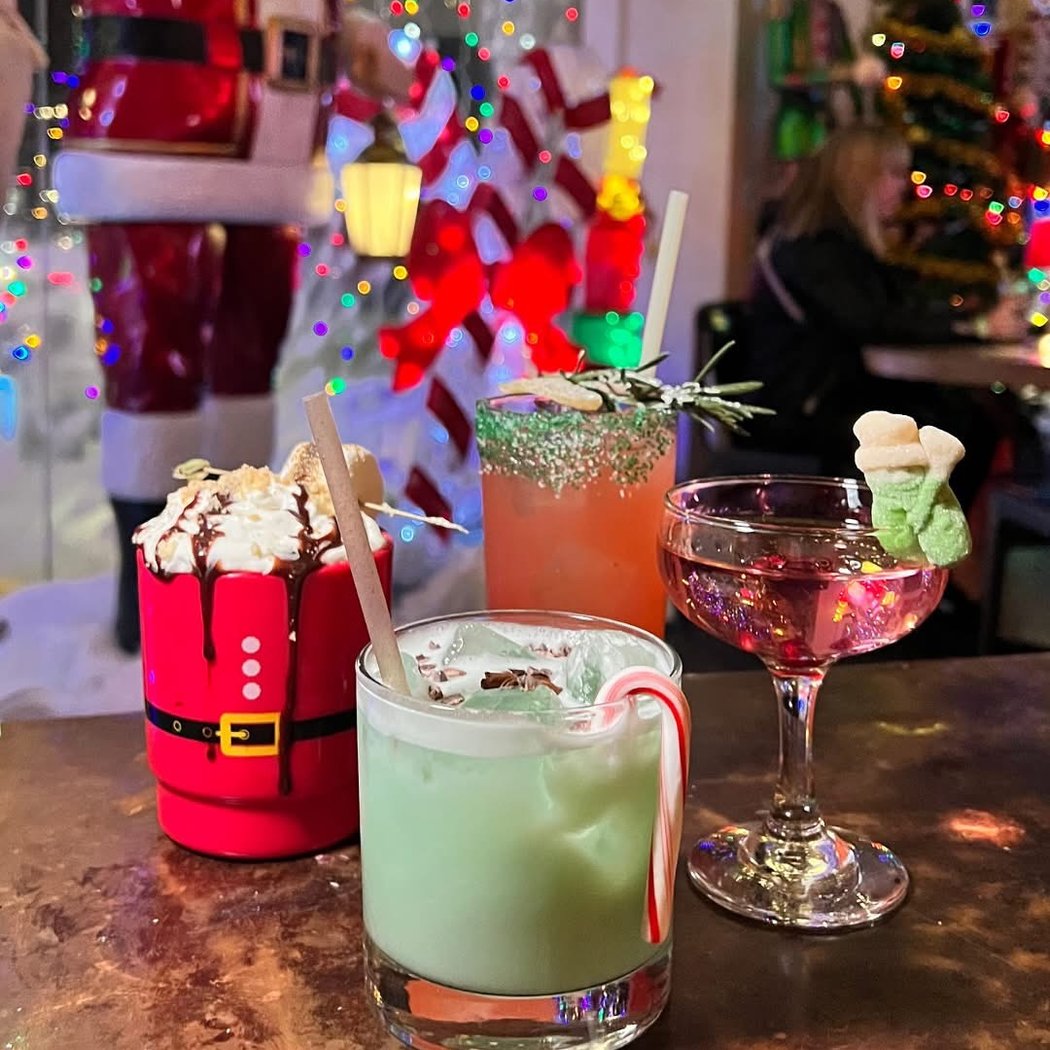 Holly Jolly Bar 1