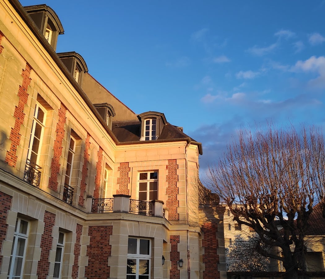 Conservatory Departmental Radiation Claude-Debussy 1