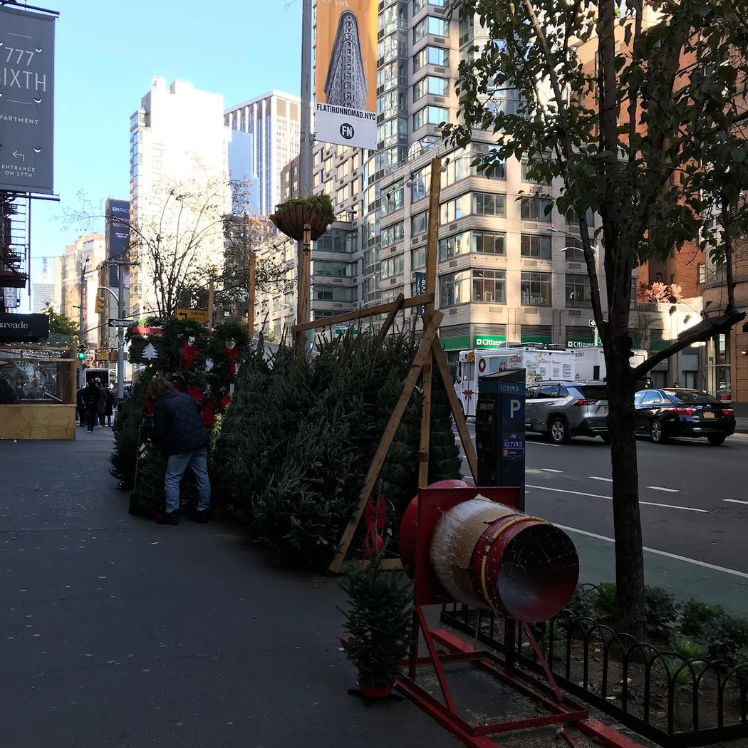 Christmas Tree Market 3