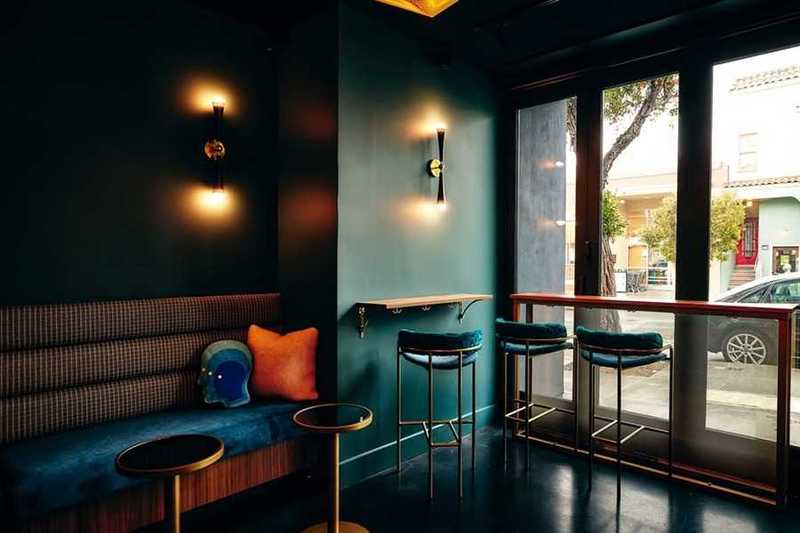 Lobby Bar 2