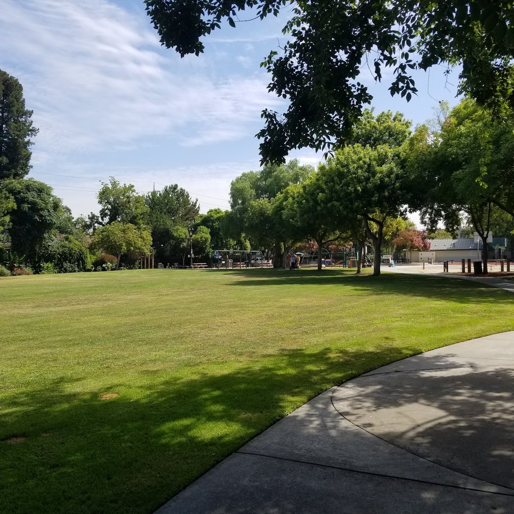 Low-Cost Neighborhood Vaccine Clinic 3